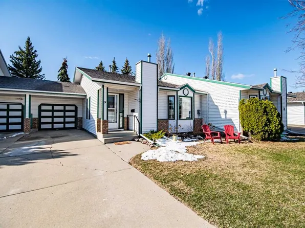 9 N Rutherford Pl, Red Deer, AB T4P 3L1