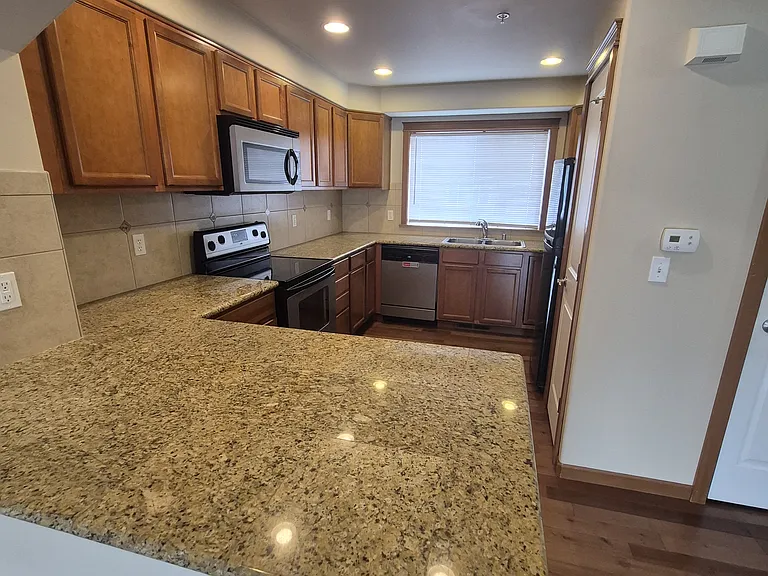 Aspen Meadows — Photo 14