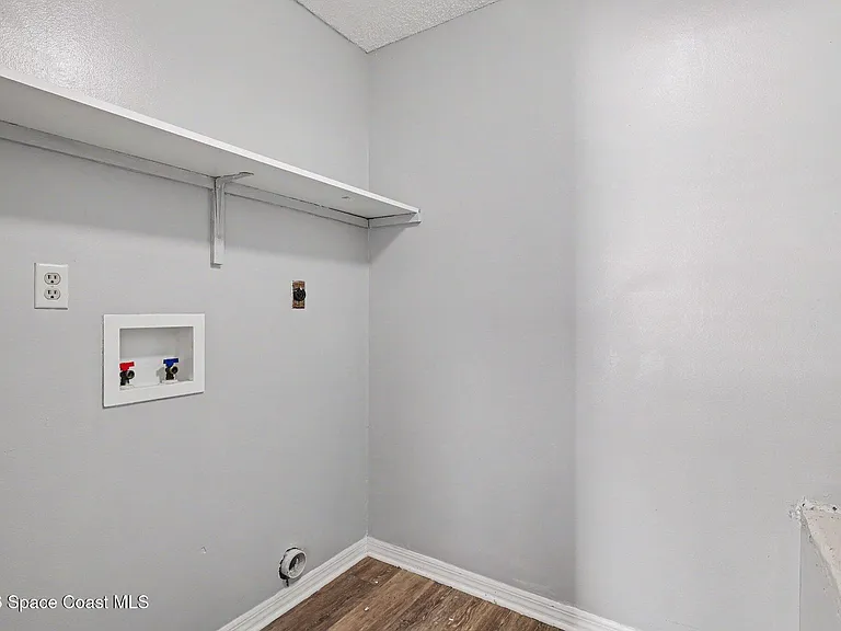 2286 Fox Hollow Dr — Photo 13