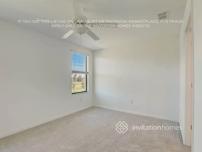 1927 E Landings Way — Photo 12