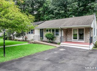 14 Ivy Lane, Danbury, CT 06811