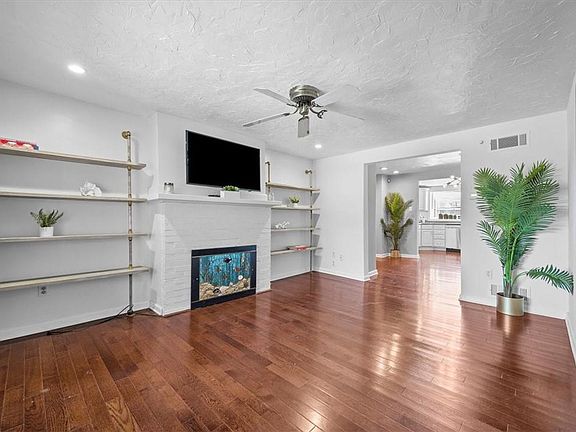 5th image of 343 42nd St