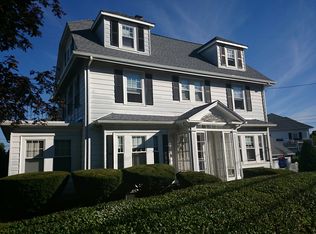 2 Parklawn Rd, West Roxbury, MA 02132