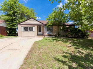 7026 E Gilbert St, Wichita, KS 67207