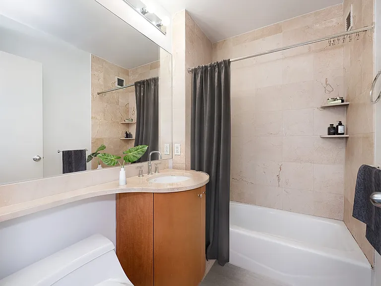 222 E 34th St #2404 — Photo 9