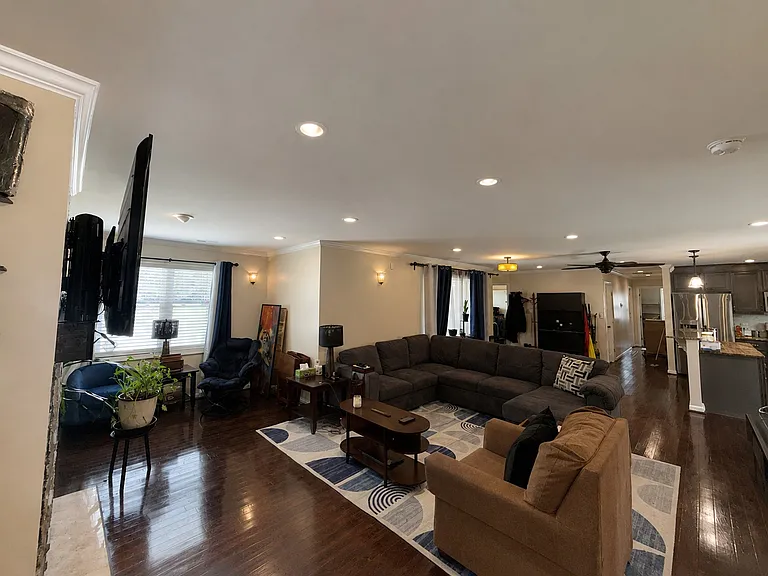 16 Inglewood Dr — Photo 2