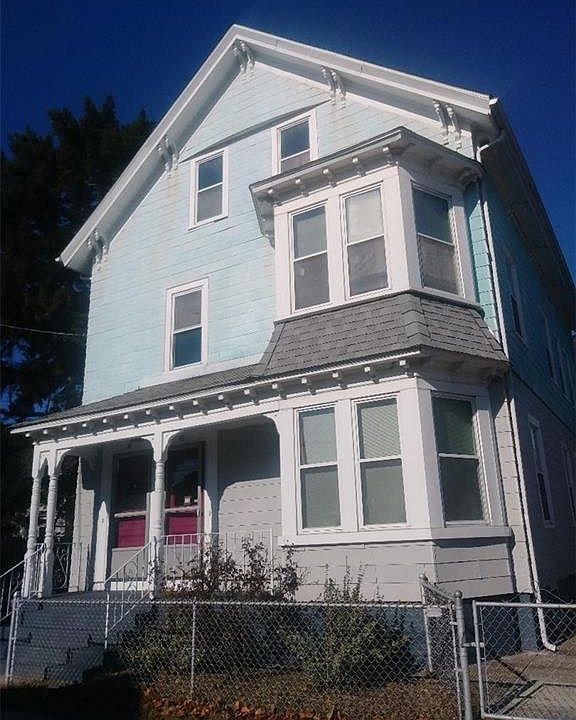 2nd image of 48 Appleton Ave