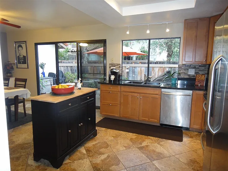 1651 S Juniper St #122 — Photo 7