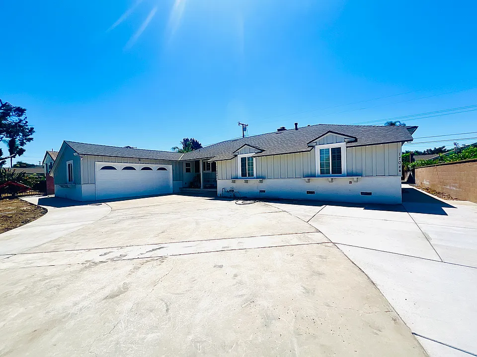 1704 E Vine Ave