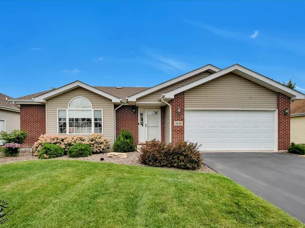 1449 Crooked Creek Dr, Beecher, IL 60401