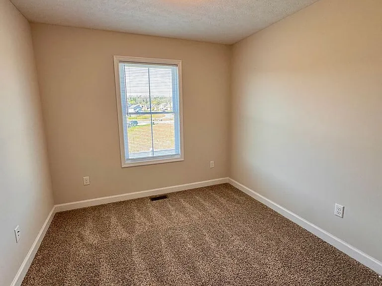 175 Cedar Point Ln — Photo 8