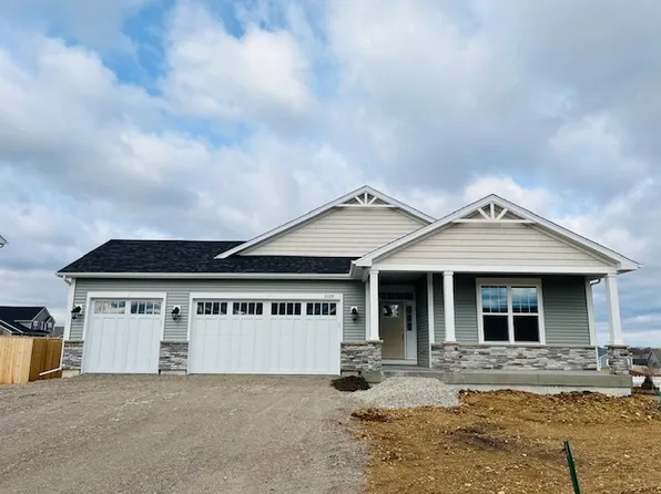 2320 Tyler Trl, McHenry, IL 60051