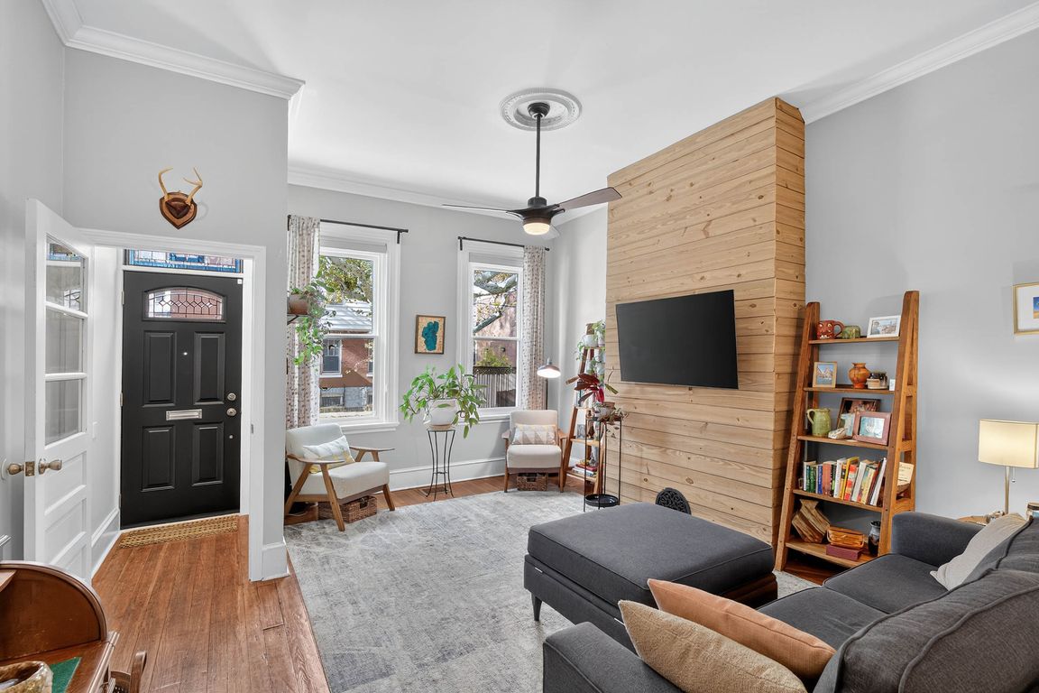 next background image