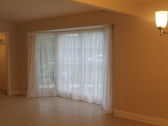 5th image of 1416 4th Ln