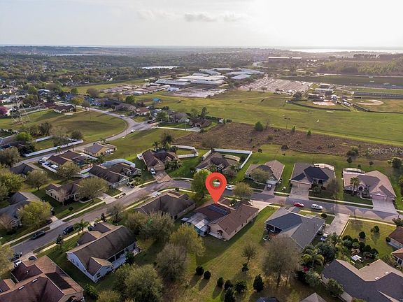 5th image of 2545 Holly Berry Cir