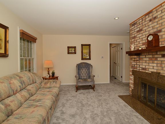 5th image of 11937 168th Ave