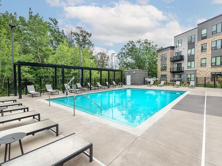 Northlake Lofts — Photo 32