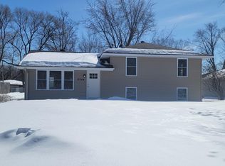2924 114th Ln NW, Coon Rapids, MN 55433