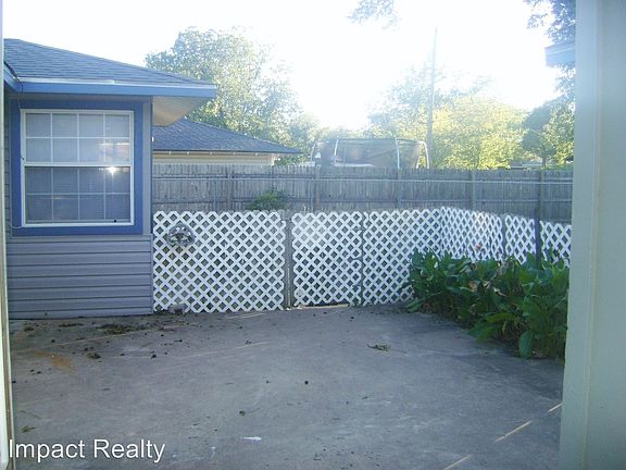 3rd image of 3200 Sayles Blvd