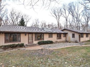 479 Roxbury Rd, Valparaiso, IN 46385