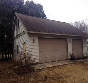 1st image of 916 4th St S APT 1