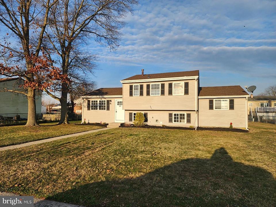 1st image of 237 Princeton Ave