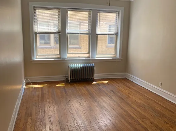 1961 W Foster Ave, Chicago, IL