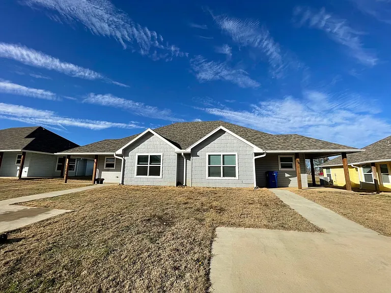 30 Pine Ridge Ln — Photo 1