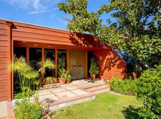 3275 Buckingham Rd, Glendale, CA 91206