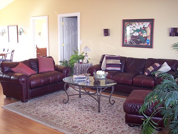 Cathedral Ceilings/Open Floor Plan
