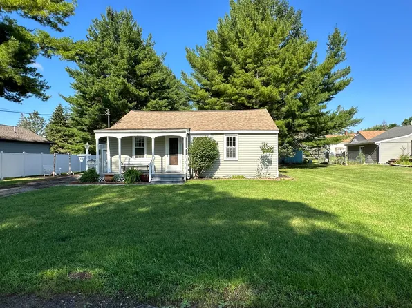 219 N 6th St, West Branch, MI 48661