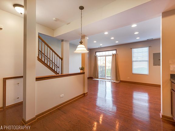 5th image of 2326 Flagstone Ln