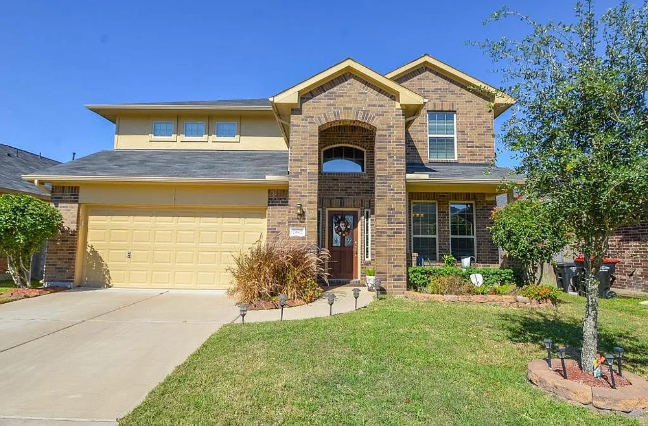 4 bed, 3.5 bath, 2413 sqft, $3,200 — Photo 4