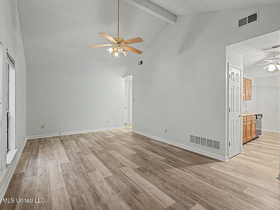 5th image of 6829 Maury Dr