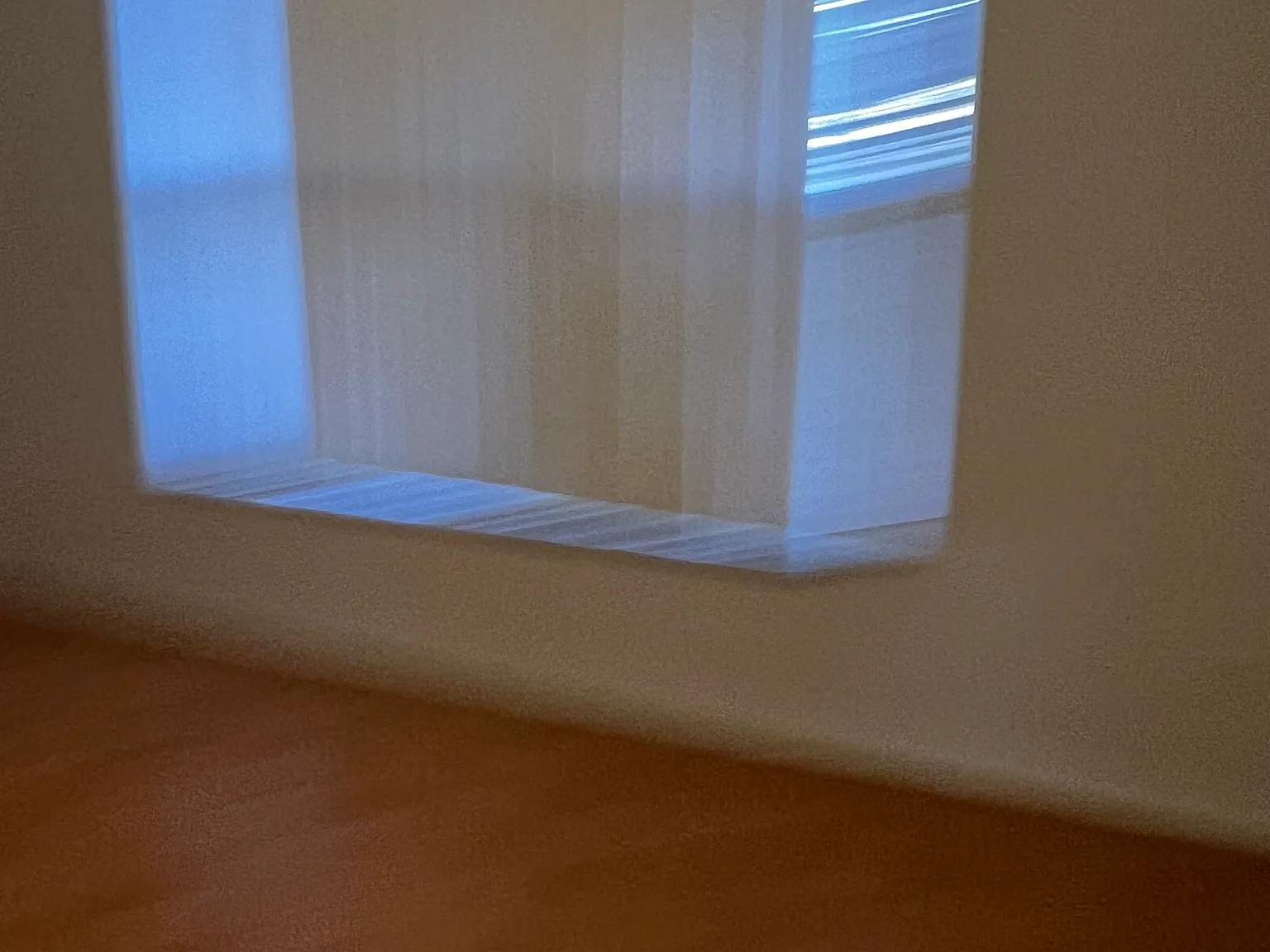 3 bed, 1195 sqft, $2,200 — Photo 2