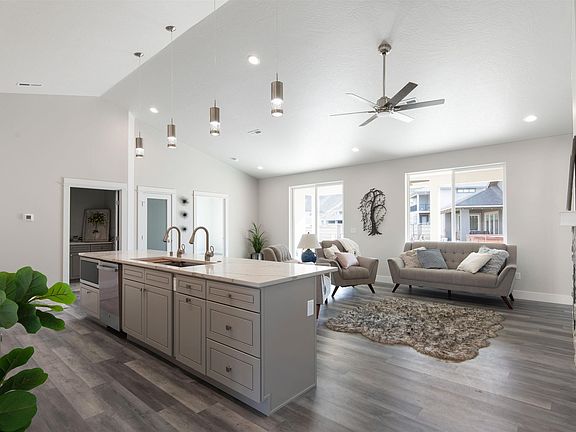 4th image of 549 Summerview Ln