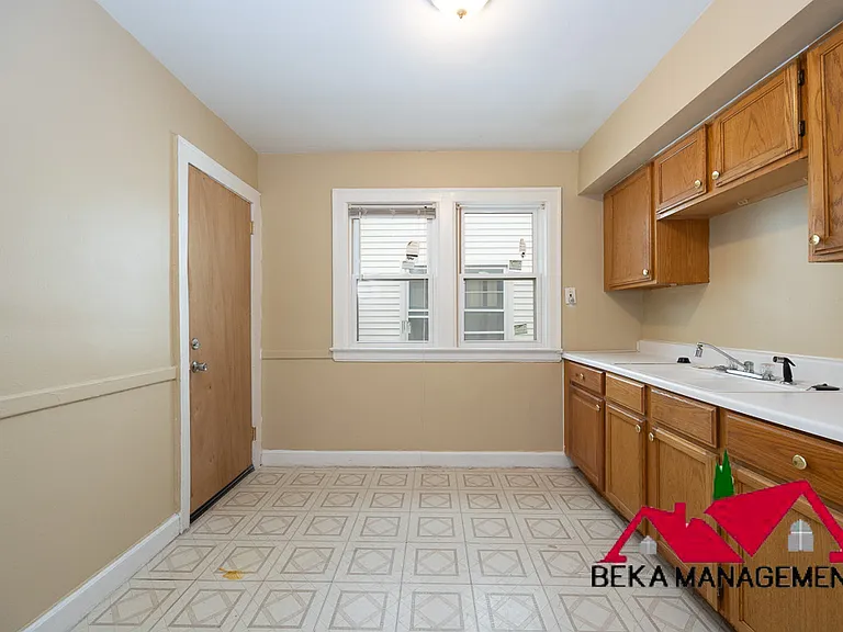 17158 Greenlawn St — Photo 10