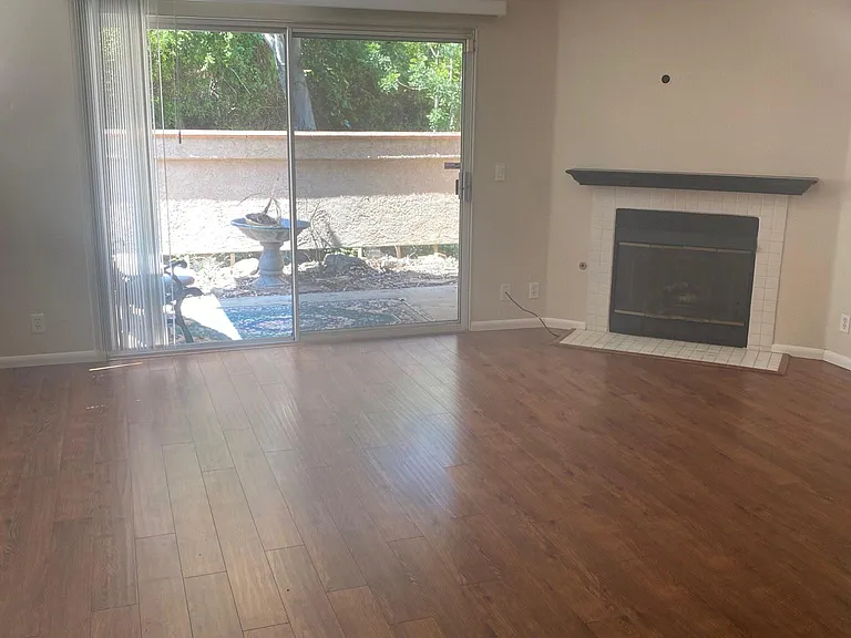 11353 Avenida De Los Lobos #E — Photo 13