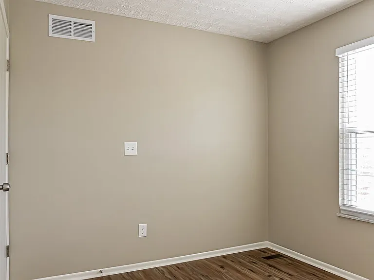 794 Wallinger Dr — Photo 13