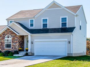 5523 Bannon Crossings Dr, Louisville, KY 40228