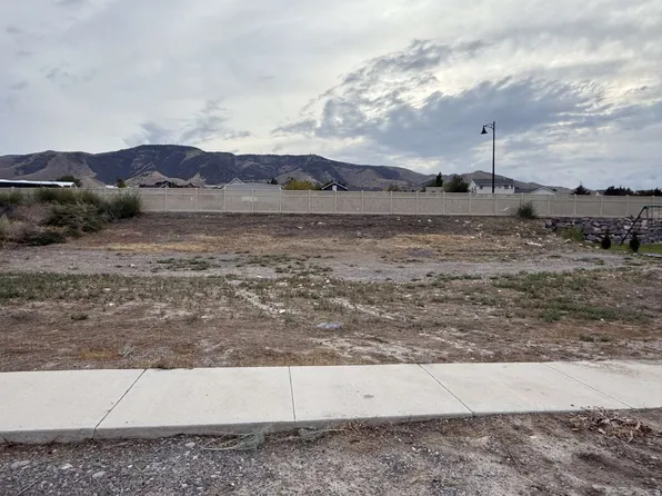 3521 S Garibaldi Way, Saratoga Springs, UT 84045