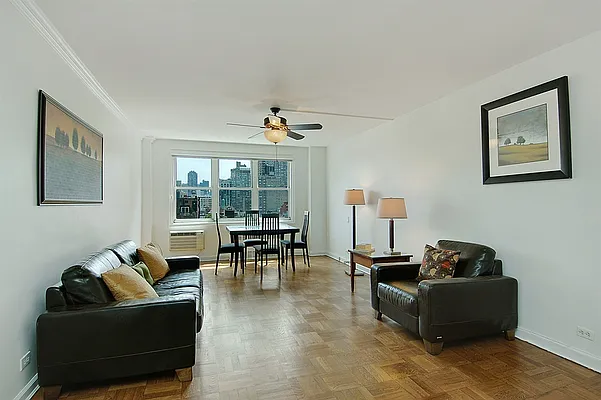 Sold by Corcoran | media 14