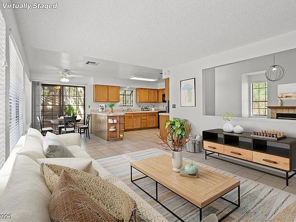 5th image of 4833 Fiesta Lakes St