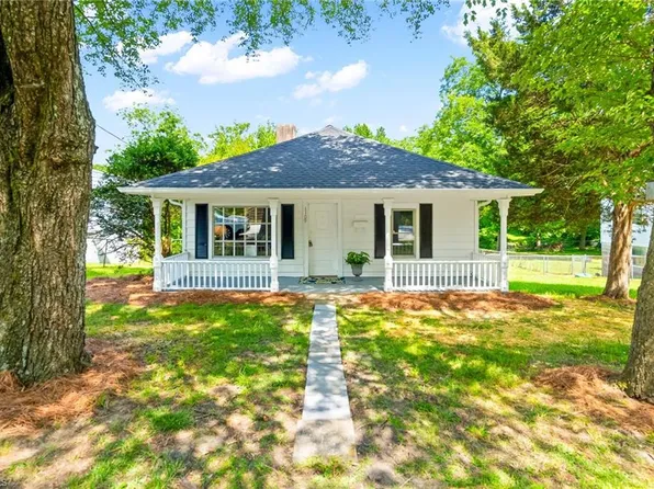 1109 Highland Ave, Greensboro, NC 27403