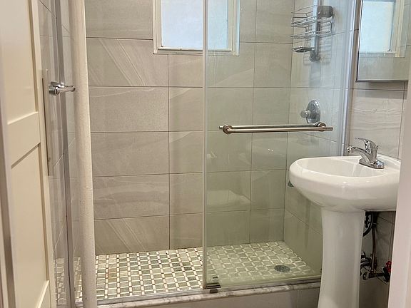 5th image of 43-38 42nd St #1F