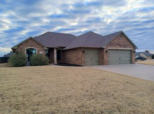 1215 Winchester Ave, Enid, OK 73703