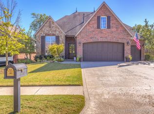 8796 E 105th Ct, Tulsa, OK 74133