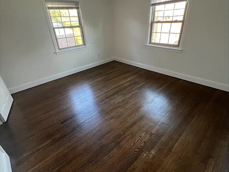 Parklynn Apts — Photo 6