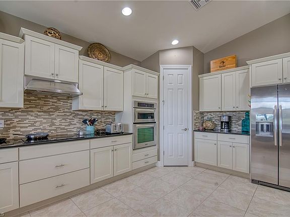 3rd image of 13489 Villa Di Preserve Ln