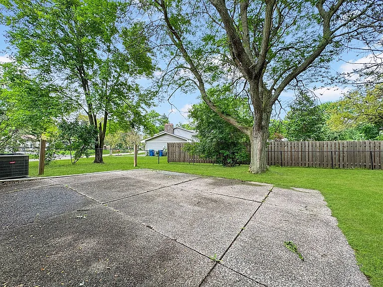 3830 Union Terrace Ln N — Photo 22